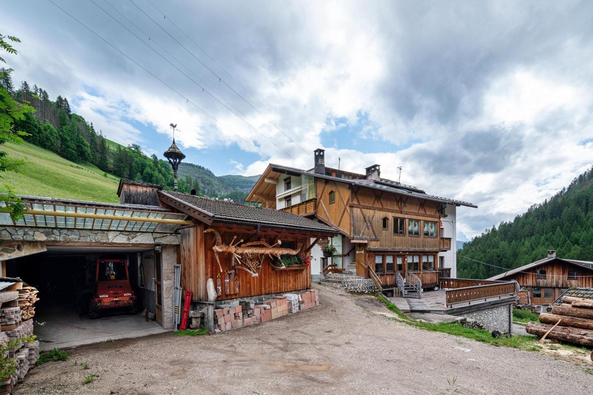 Appartamento La Mirandola Blu Livinallongo Del Col Di Lana Exterior photo